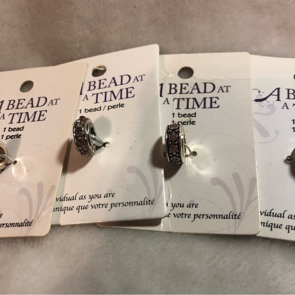 FINAL SALE- LEAVING CLOSET-NO FURTHER DISCOUNTS - Picture 7 of 13